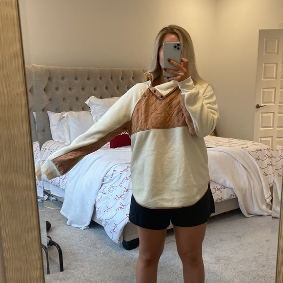 Fleece pullover - Picture 2 of 3